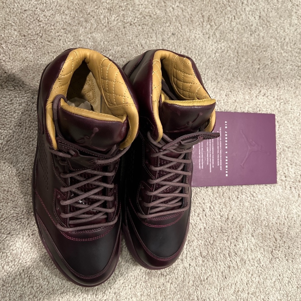 Jordan 5 premium “Bordeaux”